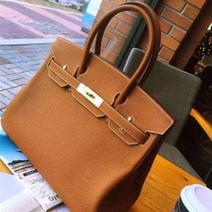 Following me  / From website dodoluxury /Search it